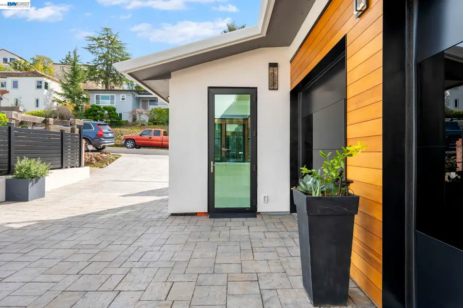 5883 Margarido Dr, Oakland, CA 94618 - #2