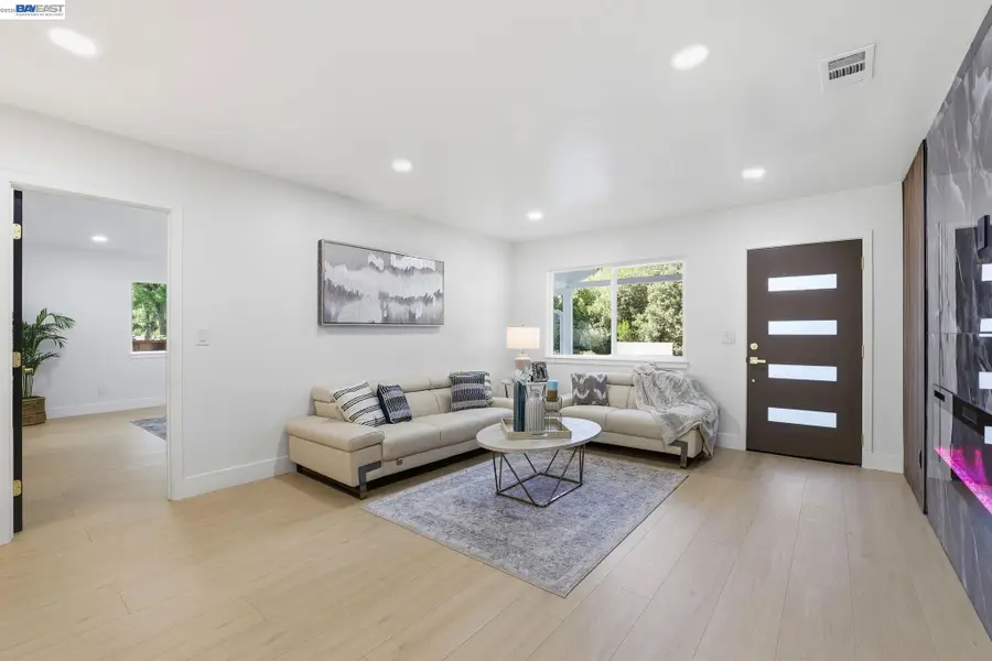 1913 Middlefield Rd, Mountain View, CA 94043 - #3