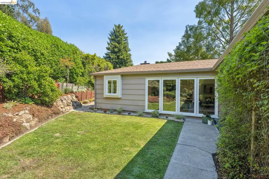 66 Arlington Court, Kensington, CA 94707 - #2