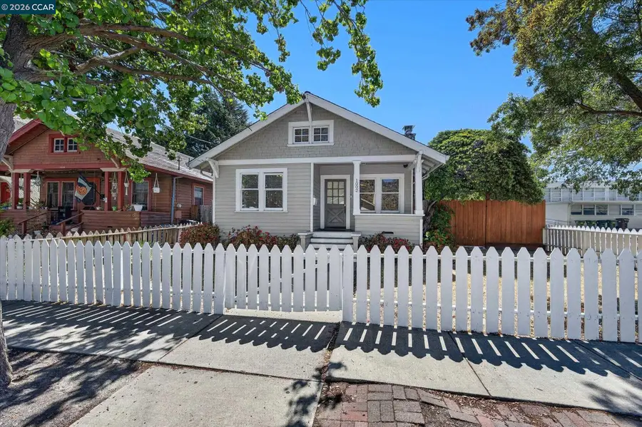 1002 Warren St, Martinez, CA 94553 - #2