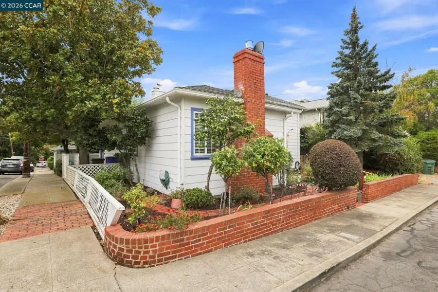 601 Alhambra St, Crockett, CA 94525 - #3