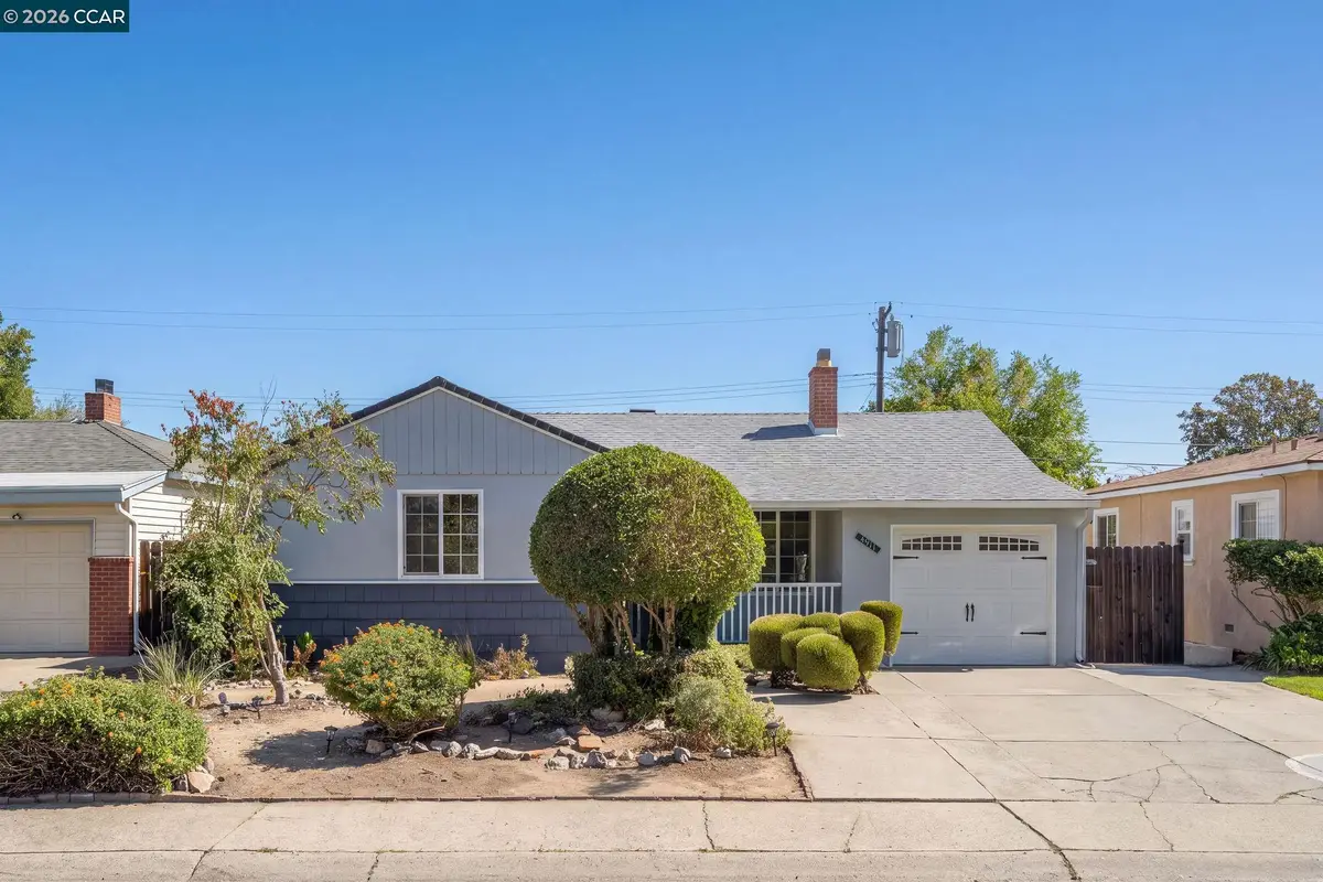 4911 76th St, Sacramento, CA 95820 - #1