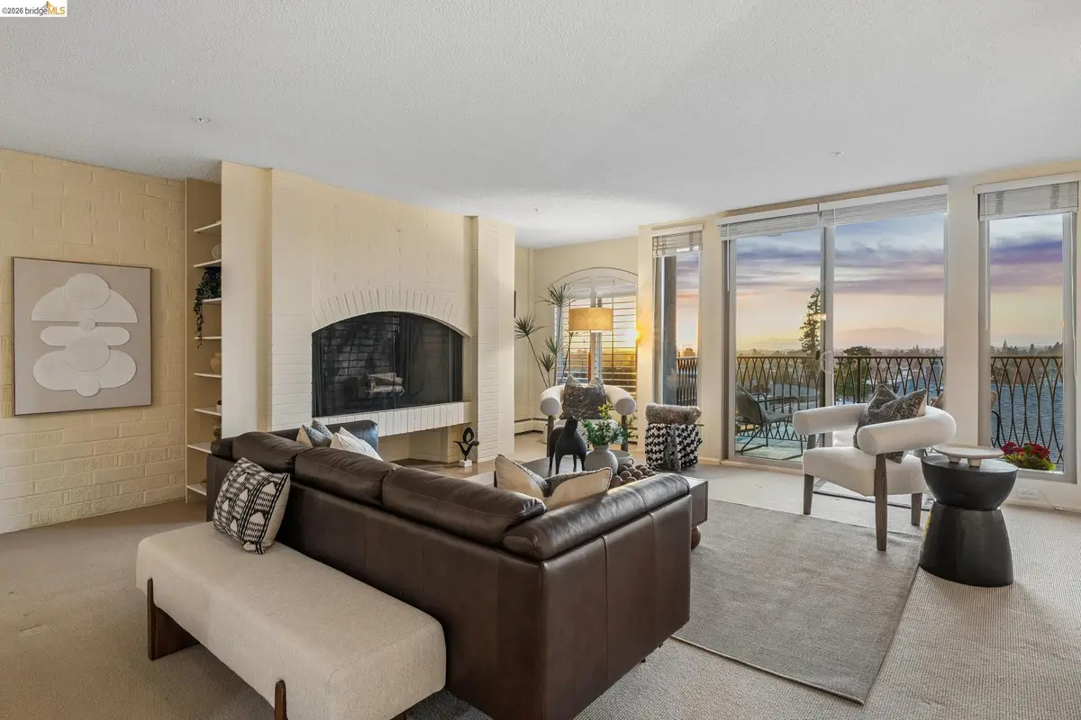 5405 Carlton St  #202, Oakland, CA 94618 - #1