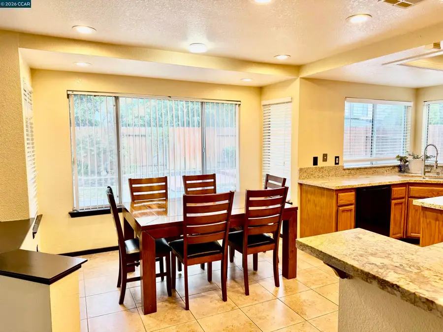 8800 Crusheen Way, Sacramento, CA 95828 - #3