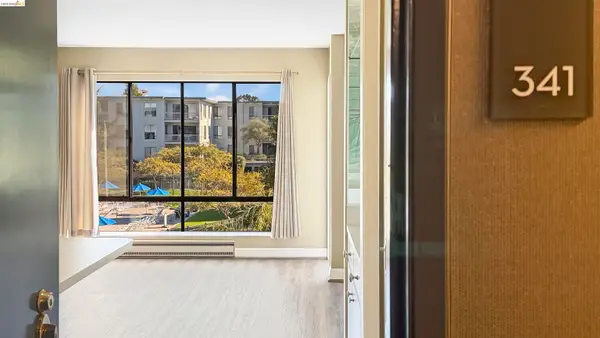 6 Commodore Drive  #C341, EMERYVILLE, CA 94608
