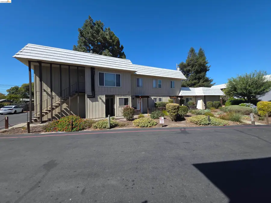 2011 Sierra Rd, Concord, CA 94518 - #2