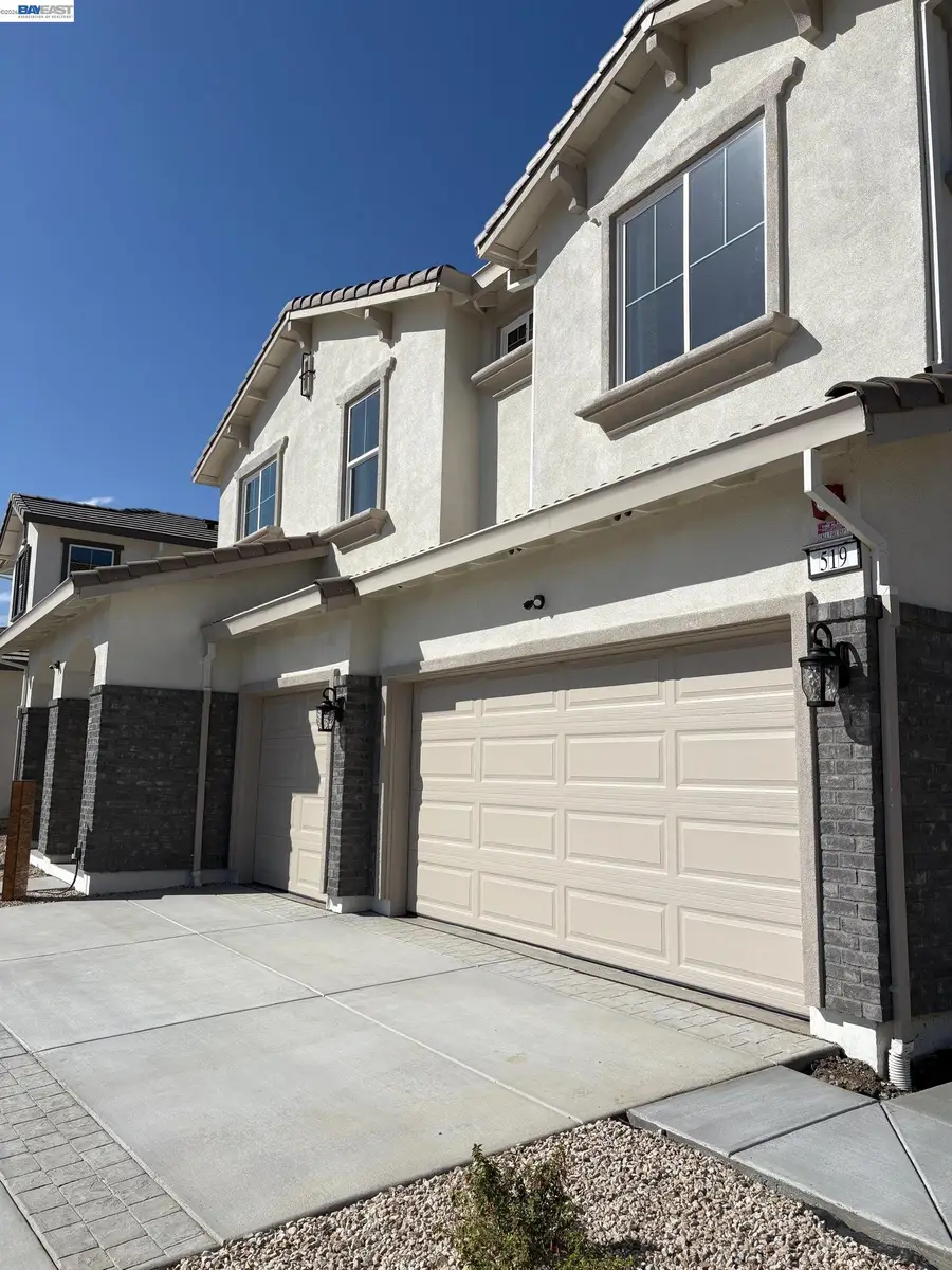 343 Maverick Dr, Vacaville, CA 95687 - #2