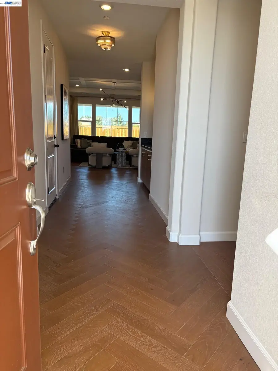 331 Maverick Drive, Vacaville, CA 95687 - #3