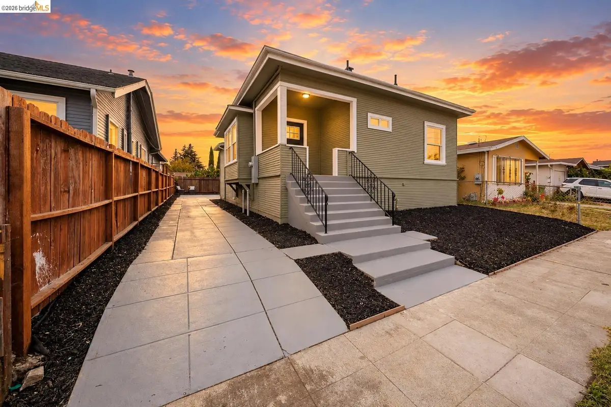 8821 Dowling St, Oakland, CA 94605 - #1