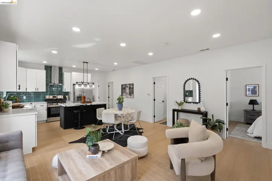 8821 Dowling St, Oakland, CA 94605 - #3