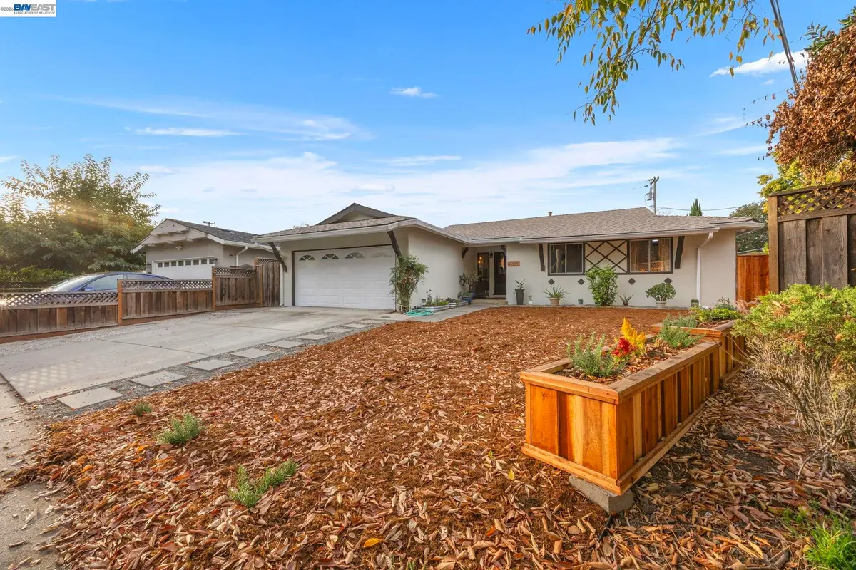 2432 Pebble Beach Dr, San Jose, CA 95125 - #1