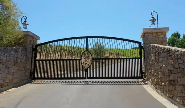 18570+ Black Road, LOS GATOS, CA 95033
