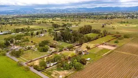 672 Irwin Lane, SANTA ROSA, CA 95401