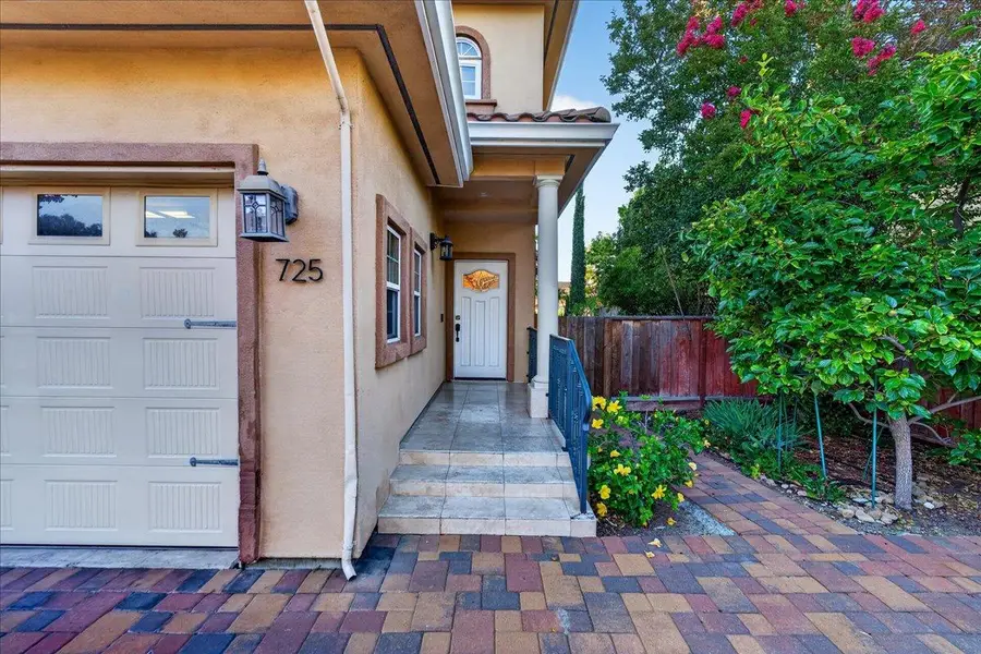 725 Hacienda Avenue, Campbell, CA 95008 - #2