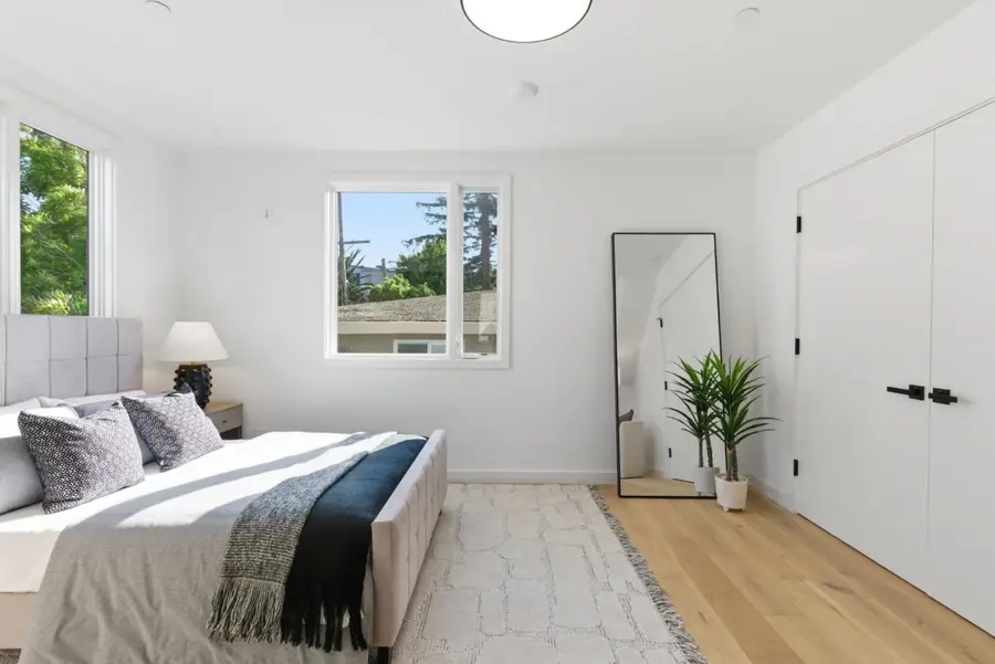 1433 Floribunda Avenue  #8, Burlingame, CA 94010 - #3