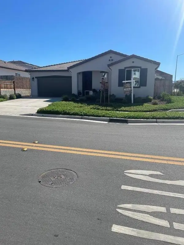 2001 Wildflower Drive, HOLLISTER, CA 95023