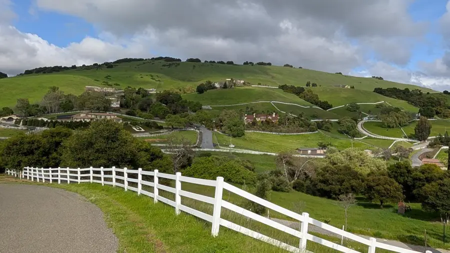 2580 Bridle Path Drive, Gilroy, CA 95020 - #2