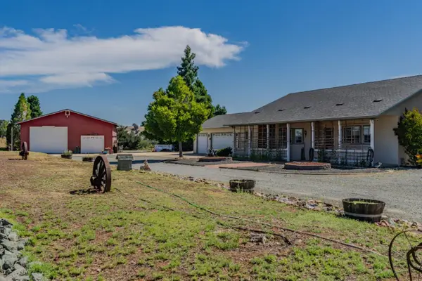 11 Duck Creek Court, VALLEY SPRINGS, CA 95252