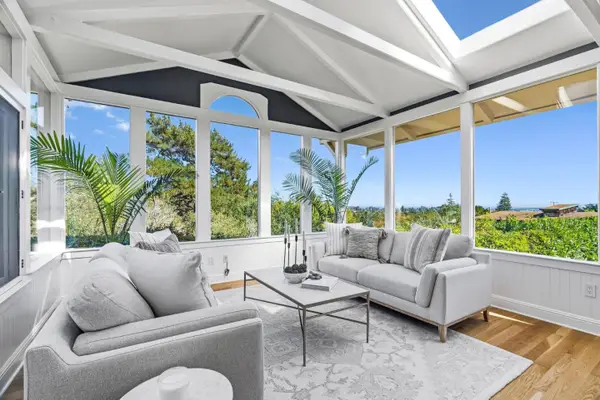 31 S Circle Dr, SANTA CRUZ, CA 95060