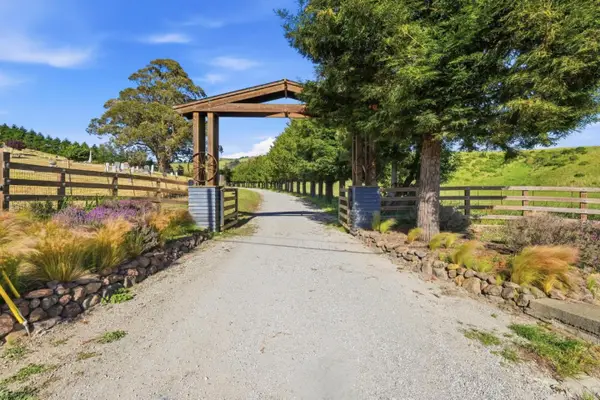 560 Stage Road, PESCADERO, CA 94060