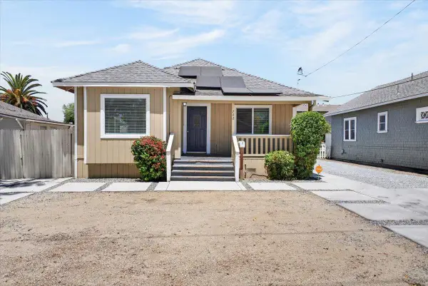 742 4th Street, Hollister, CA 95023