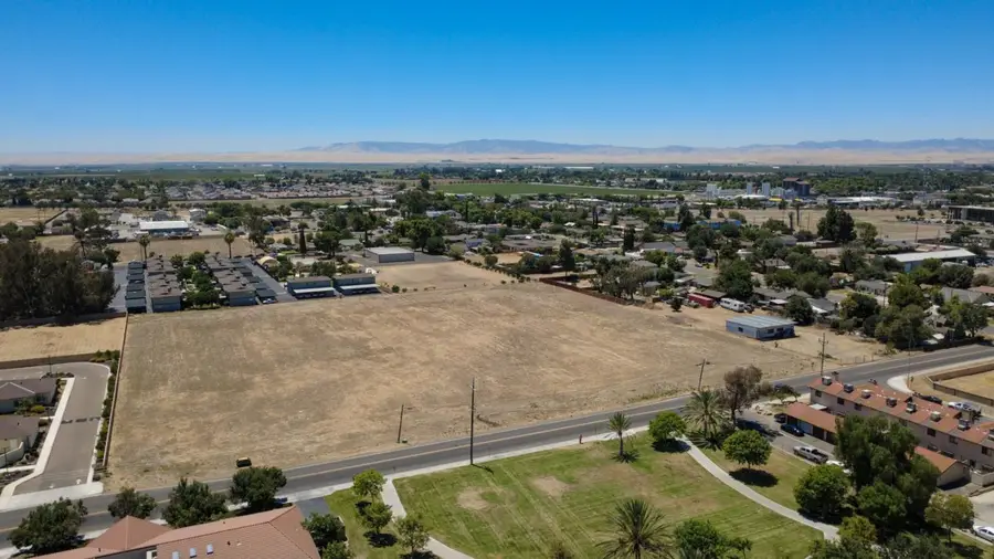 00 San Luis, Los Banos, CA 93635 - #3