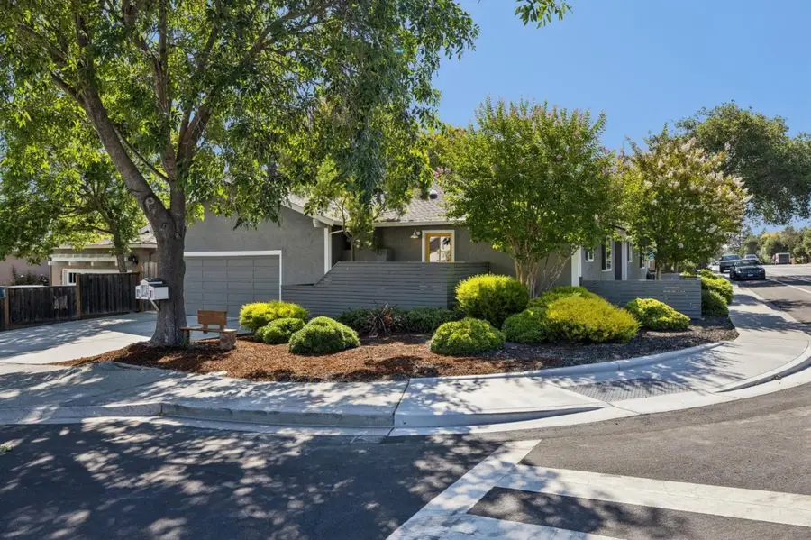 3131 Alameda De Las Pulgas, Menlo Park, CA 94025 - #3