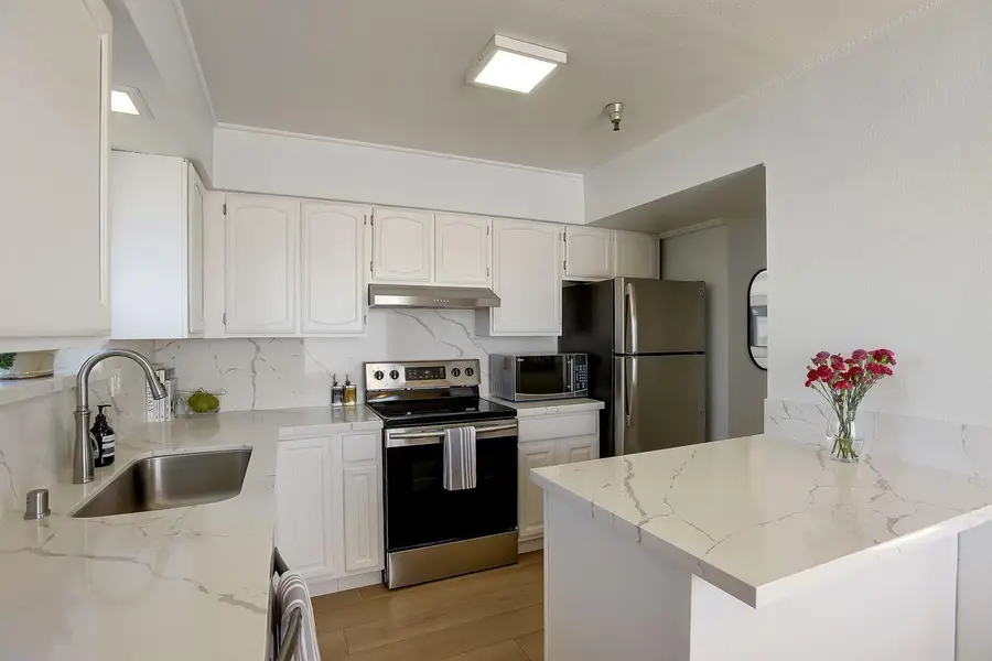 711 Bayshore Boulevard  #16, San Mateo, CA 94401 - #3