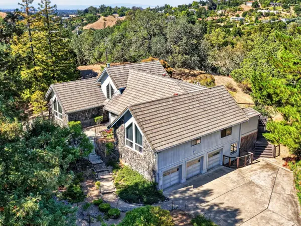 13204 Wright Way, LOS ALTOS HILLS, CA 94022