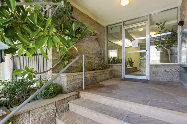 3877 Howe Street  #108, OAKLAND, CA 94611
