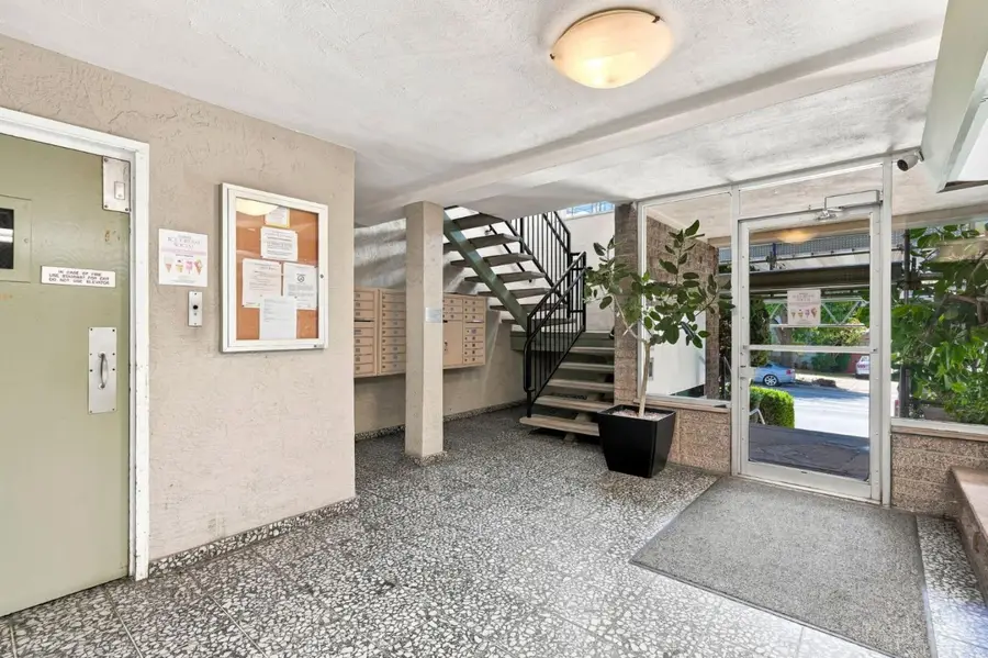 3877 Howe Street  #108, Oakland, CA 94611 - #3