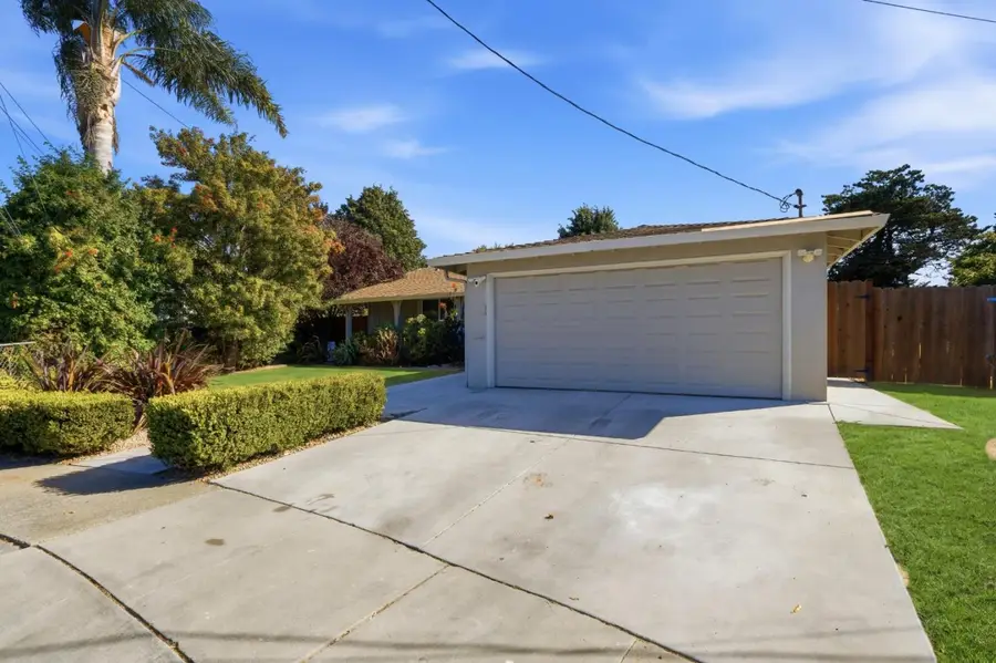 16 Clarence Court, East Palo Alto, CA 94303 - #3
