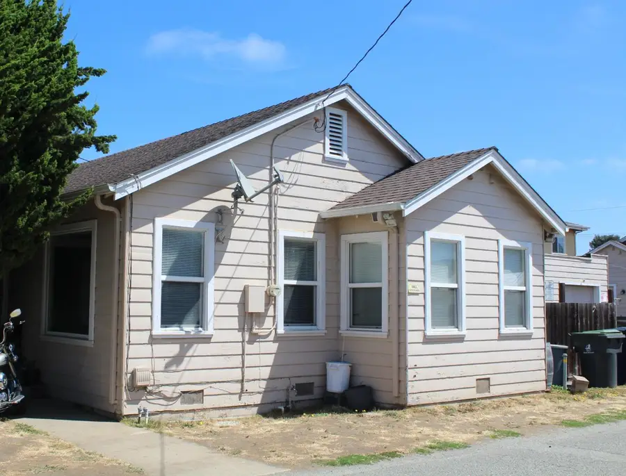 40 Tharp Avenue, Watsonville, CA 95076 - #2