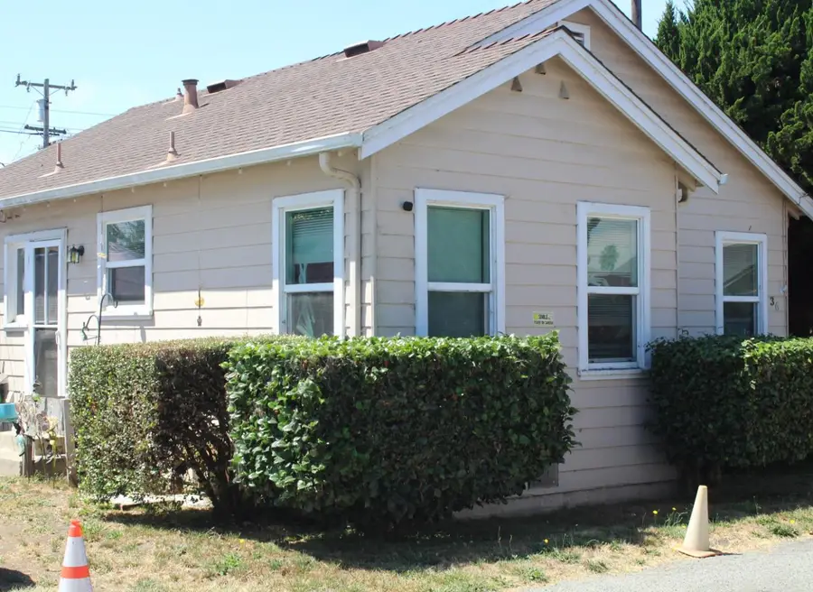 36 Tharp Avenue, Watsonville, CA 95076 - #2