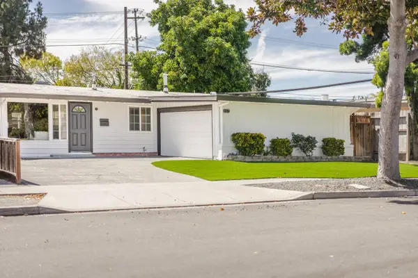 917 Blazingwood Drive, Sunnyvale, CA 94089
