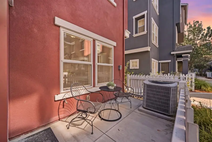 921 Alta Mar Terrace, San Jose, CA 95126 - #2