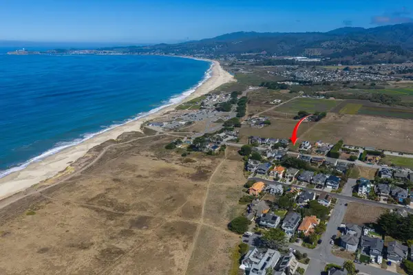 147 Kelly Avenue, HALF MOON BAY, CA 94019