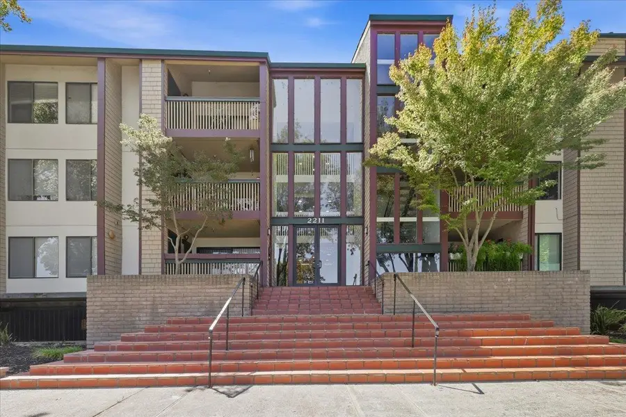 2211 Latham Street  #122, Mountain View, CA 94040 - #2