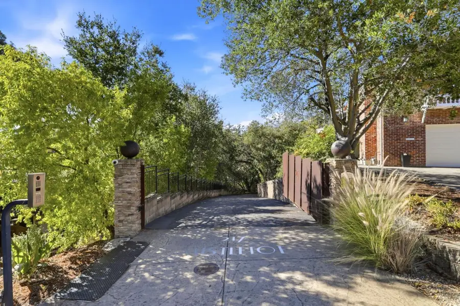 217 Mistletoe Road, Los Gatos, CA 95032 - #2