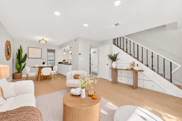205 Red Oak Drive  #P, Sunnyvale, CA 94086