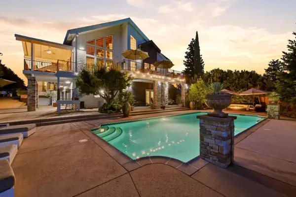 881 Sunkist Court, REDDING, CA 96001