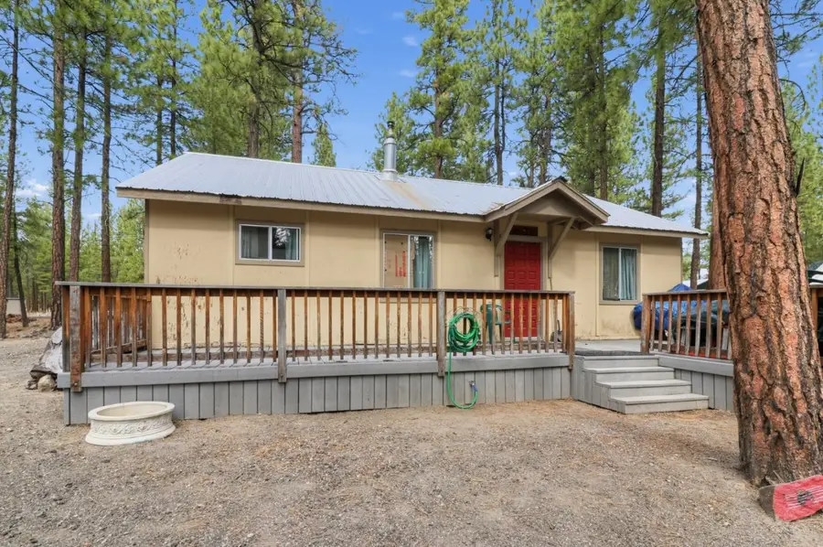687 Tulip Way, Susanville, CA 96130 - #3