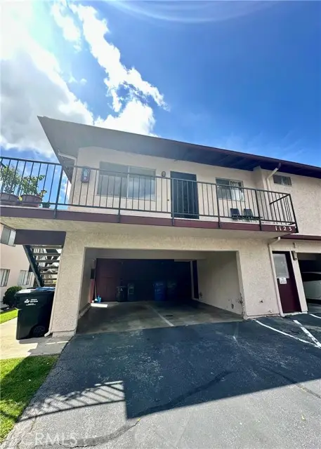 1123 Sierra Madre Avenue  #4, Azusa, CA 91702
