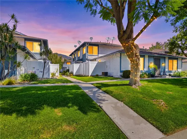 871 13th  #3, Azusa, CA 91702