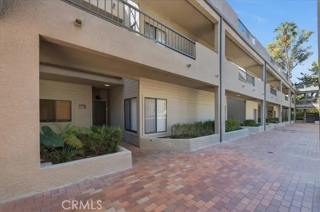 1310 Orange Grove  #102, Pasadena, CA 91104 - #2