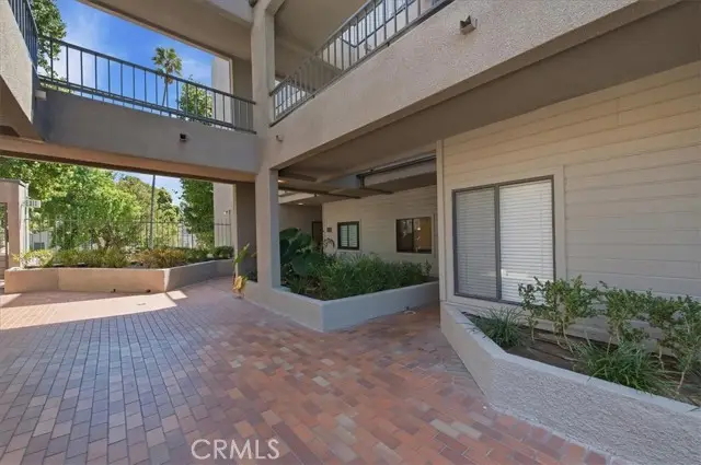 1310 Orange Grove  #102, Pasadena, CA 91104 - #3