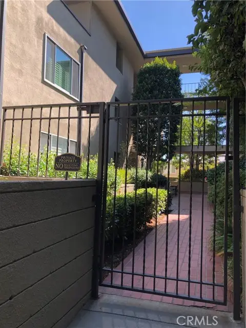380 Orange Grove Bl  #8, Pasadena, CA 91105