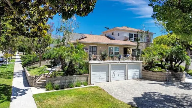 1120 East Avenue, Burbank, CA 91504 - #1