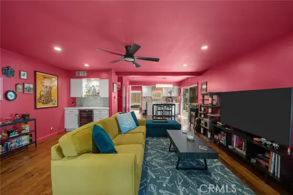 612 Wilcox, Los Angeles, CA 90004