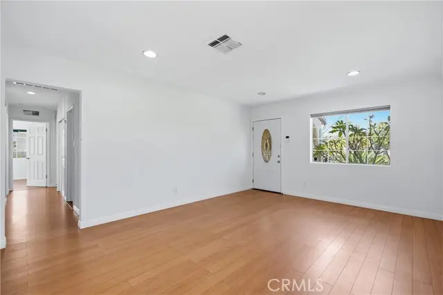 8747 Stansbury Avenue, Panorama City, CA 91402 - #2